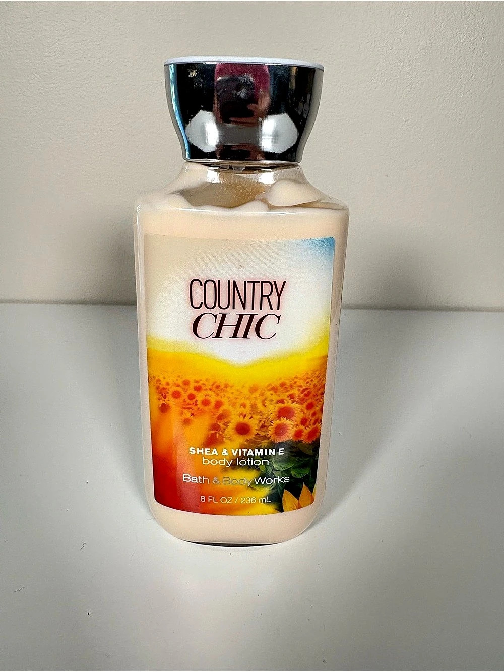 Bath & Body Works Country Chic Body Lotion Yellow & White NWT